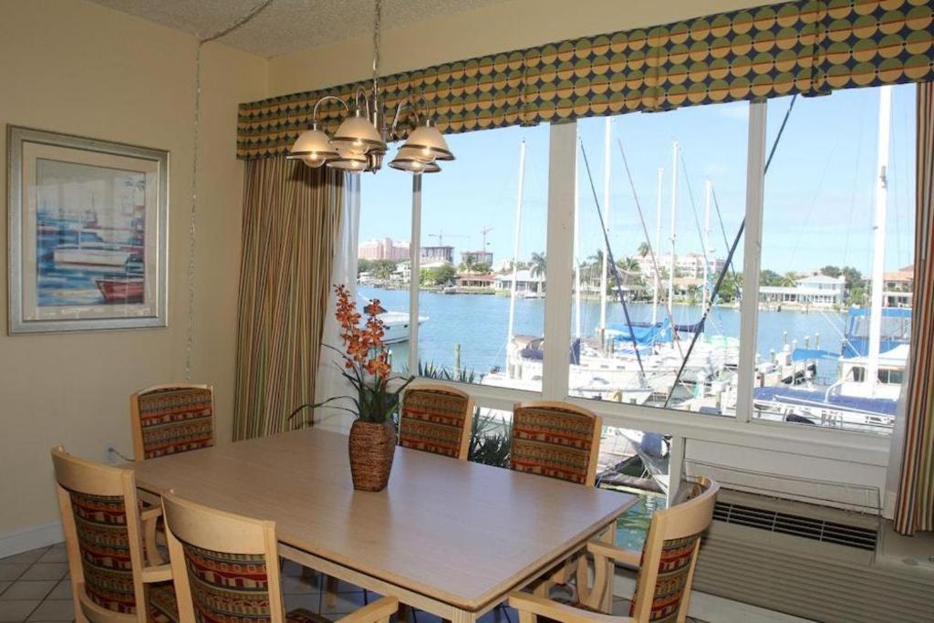 Chart House Suites And Marina Clearwater Beach Extérieur photo